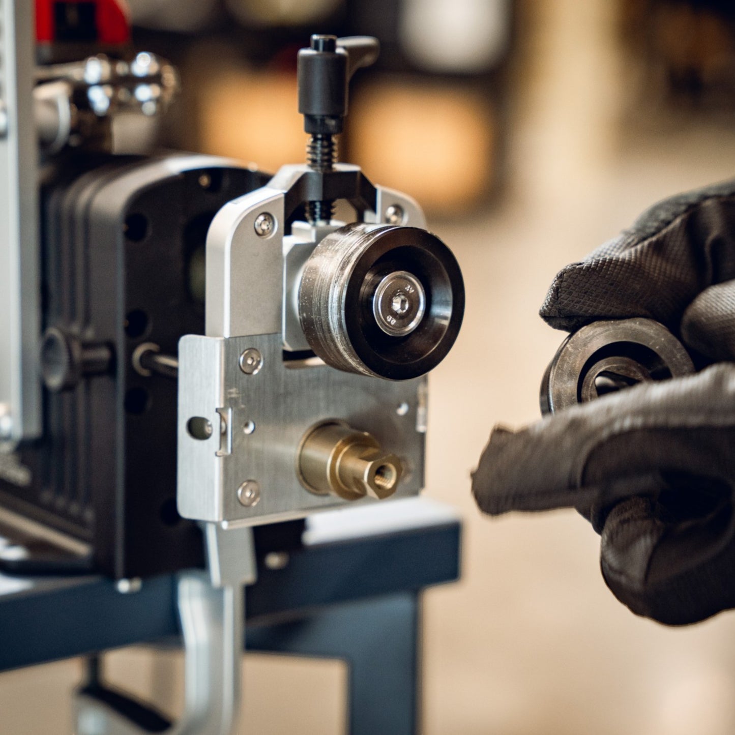 BUSCHMANN TOOLS - ACCUBEADER | Cordless Beading Machine for Pipes & Sheet Metal