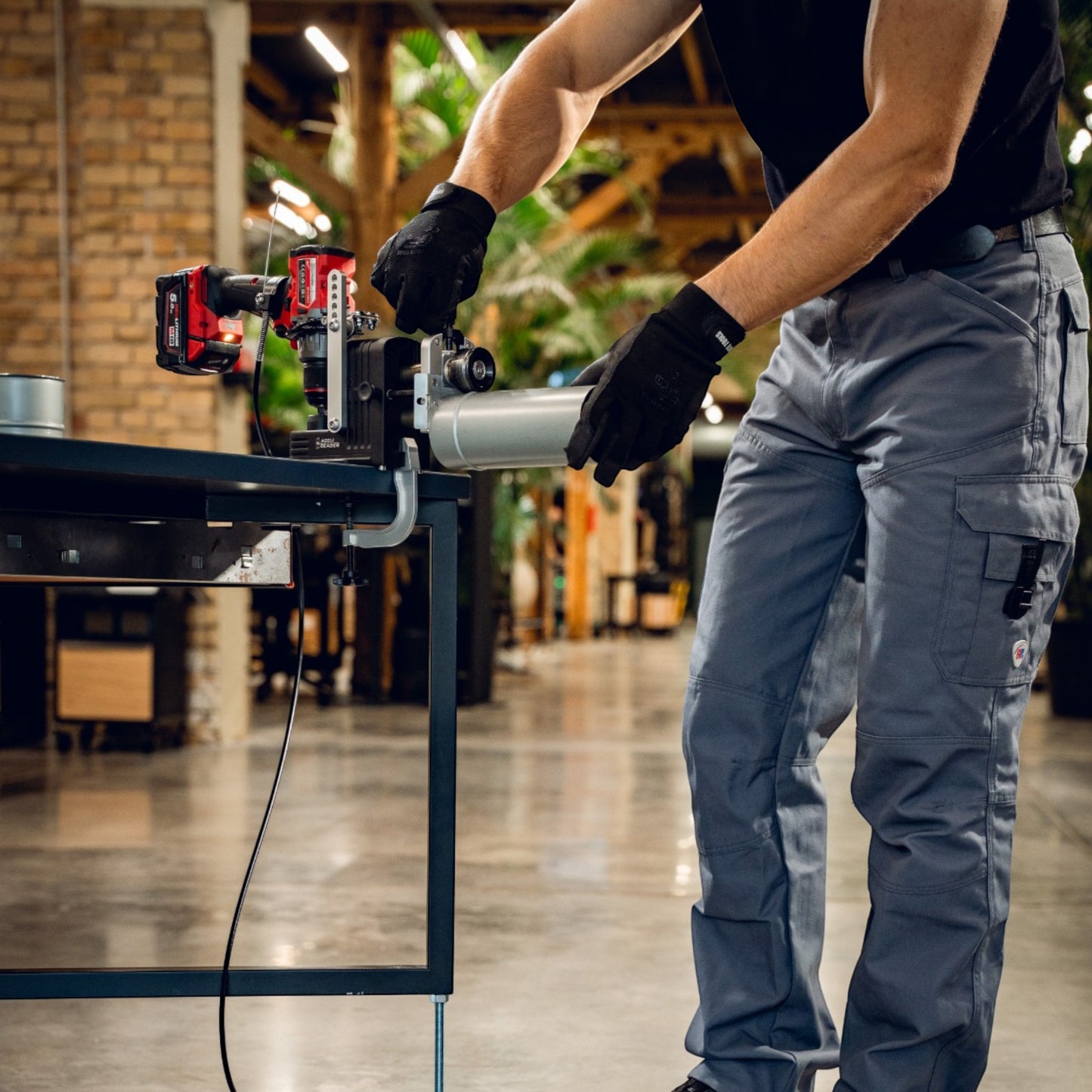 BUSCHMANN TOOLS - ACCUBEADER | Cordless Beading Machine for Pipes & Sheet Metal