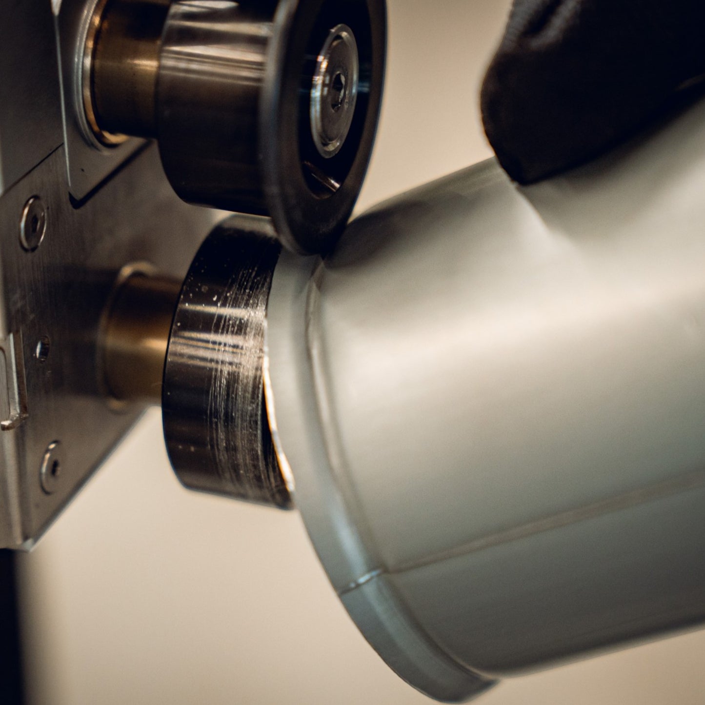BUSCHMANN TOOLS - ACCUBEADER | Cordless Beading Machine for Pipes & Sheet Metal