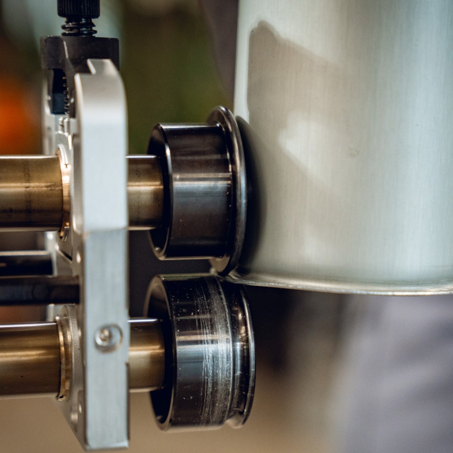 BUSCHMANN TOOLS - ACCUBEADER | Cordless Beading Machine for Pipes & Sheet Metal