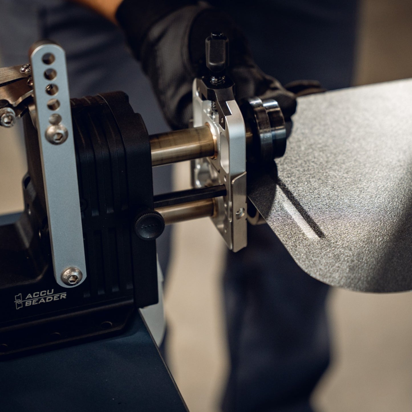 BUSCHMANN TOOLS - ACCUBEADER | Cordless Beading Machine for Pipes & Sheet Metal