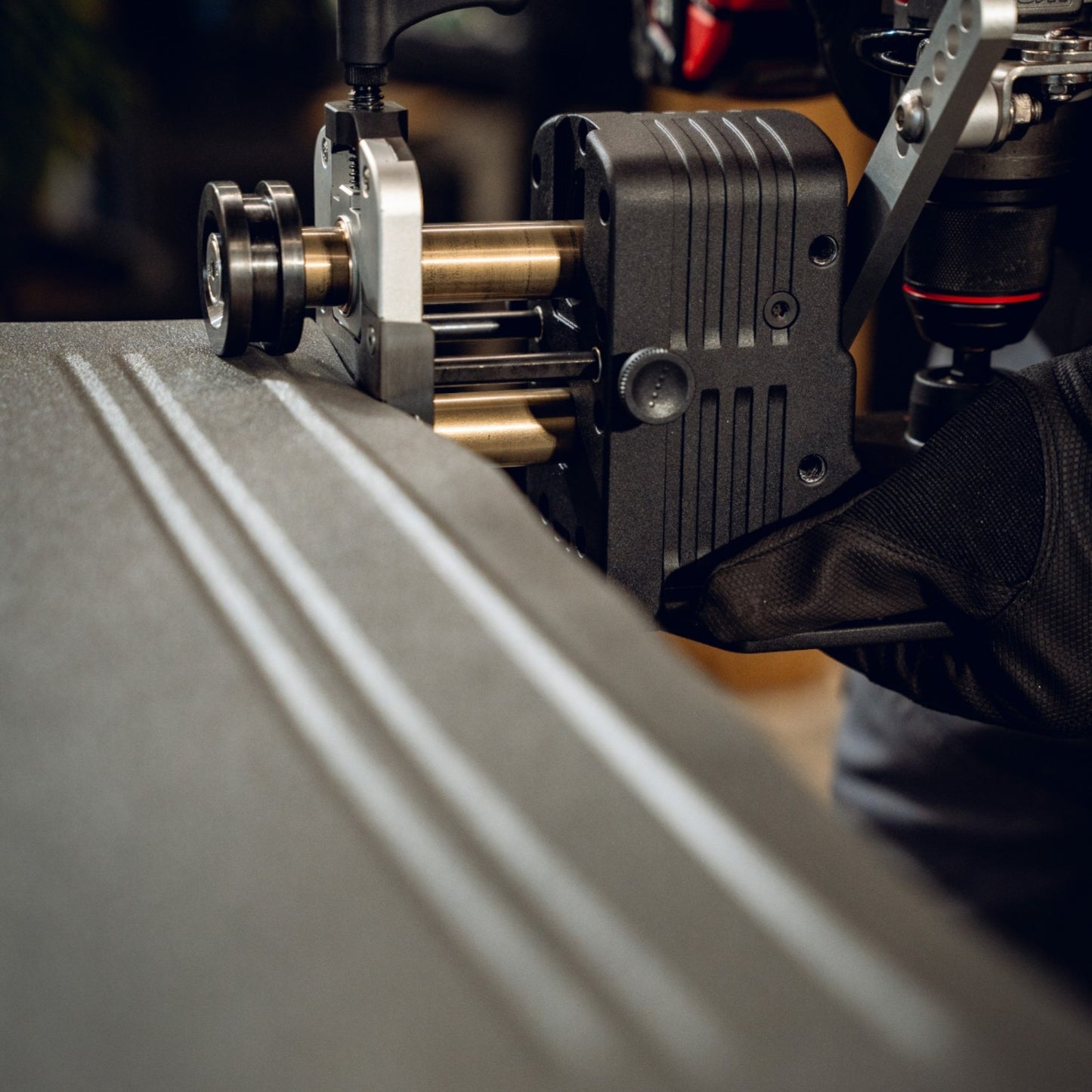 BUSCHMANN TOOLS - ACCUBEADER | Cordless Beading Machine for Pipes & Sheet Metal