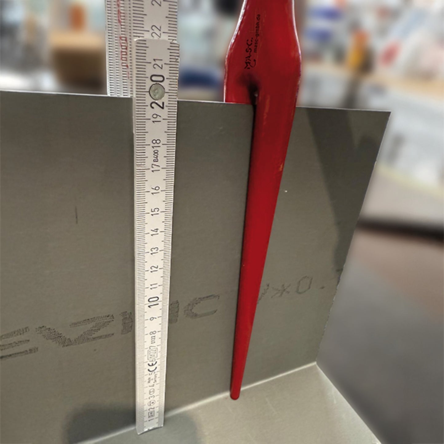 MASC Quetsch-Falzeisen 210 mm – Für saubere Quetschfalten und Pfannenecken