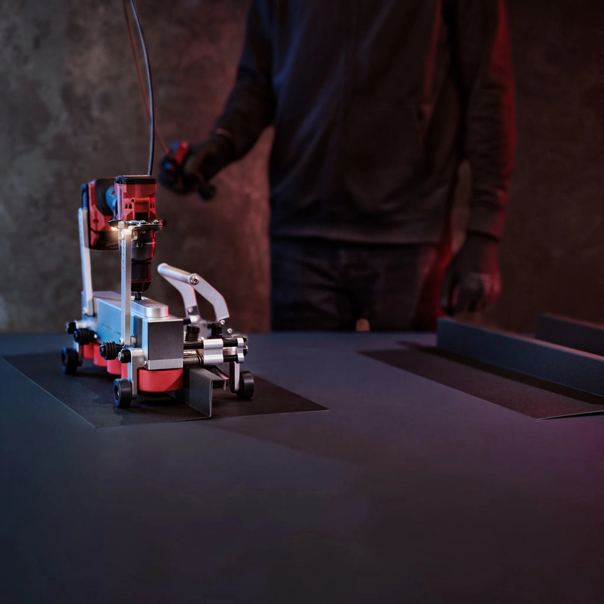Buschmann TOOLS Doppel-Falzschließer Seitenansicht mit ergonomischem Griff
