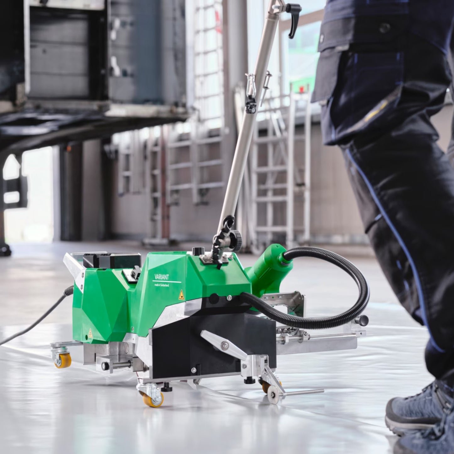 LEISTER - VARIANT 700 High-Speed Schweißautomat Anwendung Innenbereich