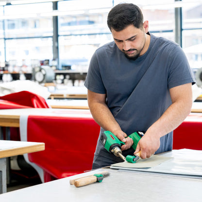 Leister Nexheat 300 A-LP Anwendung in der Werkstatt