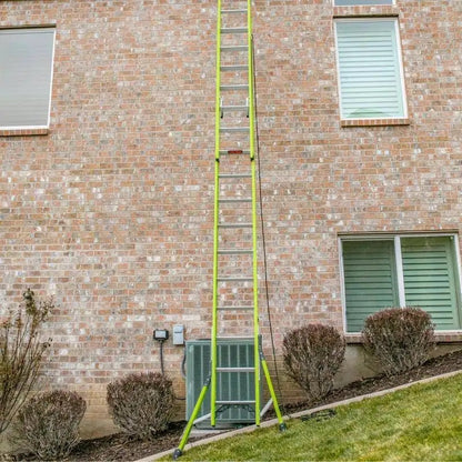 Little Giant – Hyperlite SumoStance Seilzugleiter Anwendung unebener Boden Hauswand