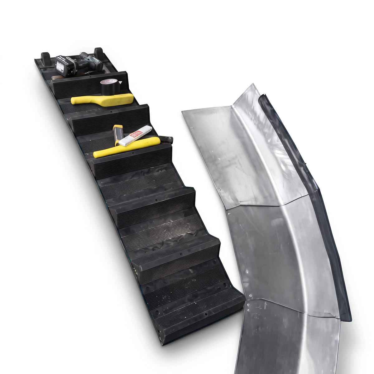 MASC - Flexible Dachleiter mit ergonomischen Stufen und modularer Bauweise für sicheren Halt.