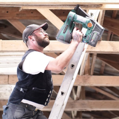 Prebena Holzbau Set PKT Hybrid-Nagler, Handkreissäge, Akku-Bohrschrauber Anwendung