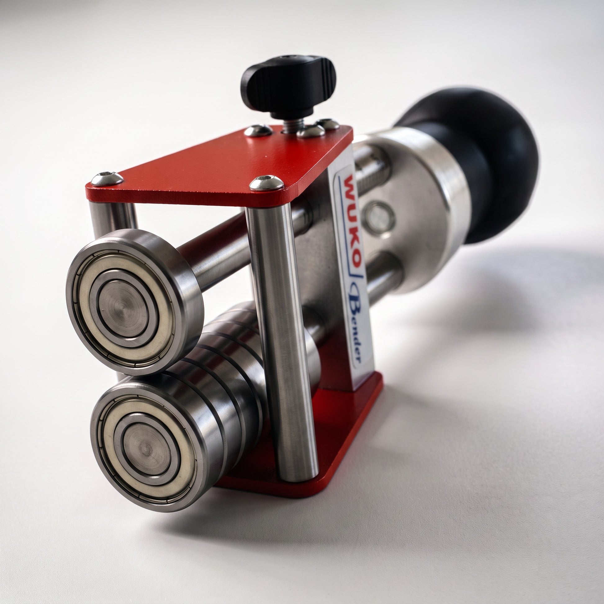 Nahaufnahme des Wuko Mini Bender 2050 mit Fokus auf hochwertige Verarbeitung und robuste Bauweise